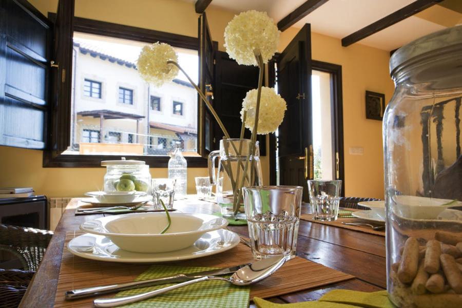 Apartamentos ซันติยานาเดลมาร์ ภายนอก รูปภาพ