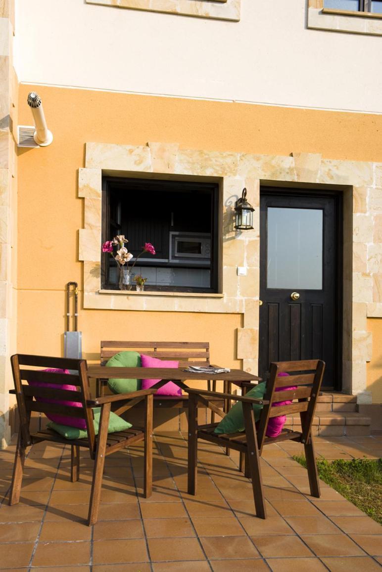 Apartamentos ซันติยานาเดลมาร์ ภายนอก รูปภาพ