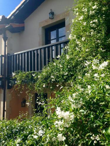 Apartamentos ซันติยานาเดลมาร์ ภายนอก รูปภาพ